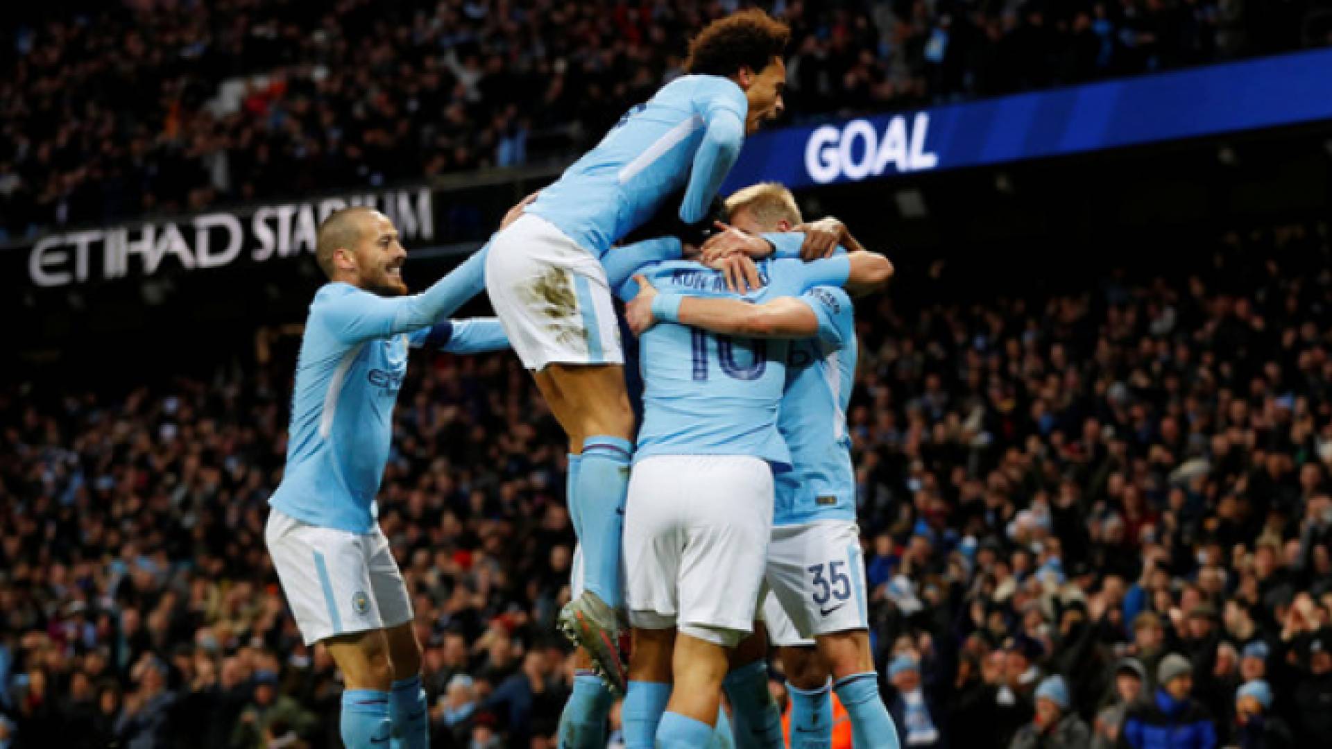 احتفال سيتي بالهدف الثاني