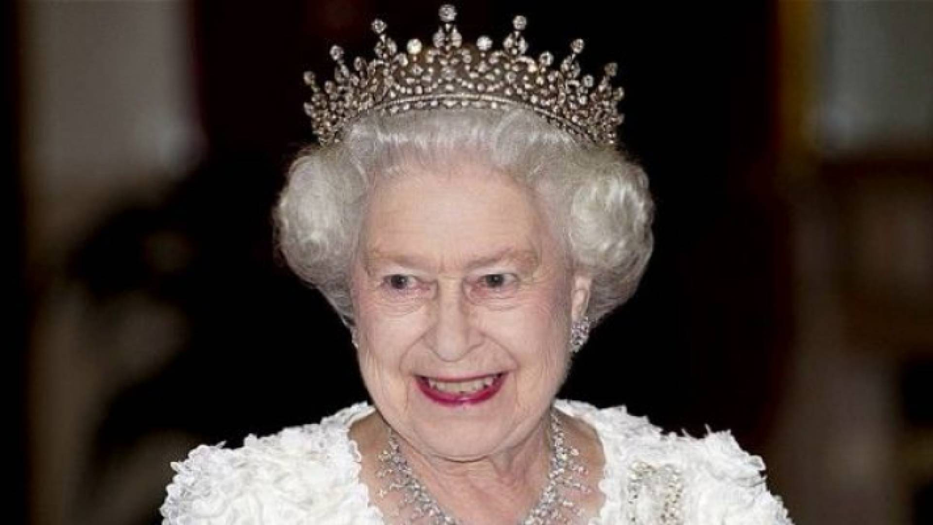 الملكة إليزابيث