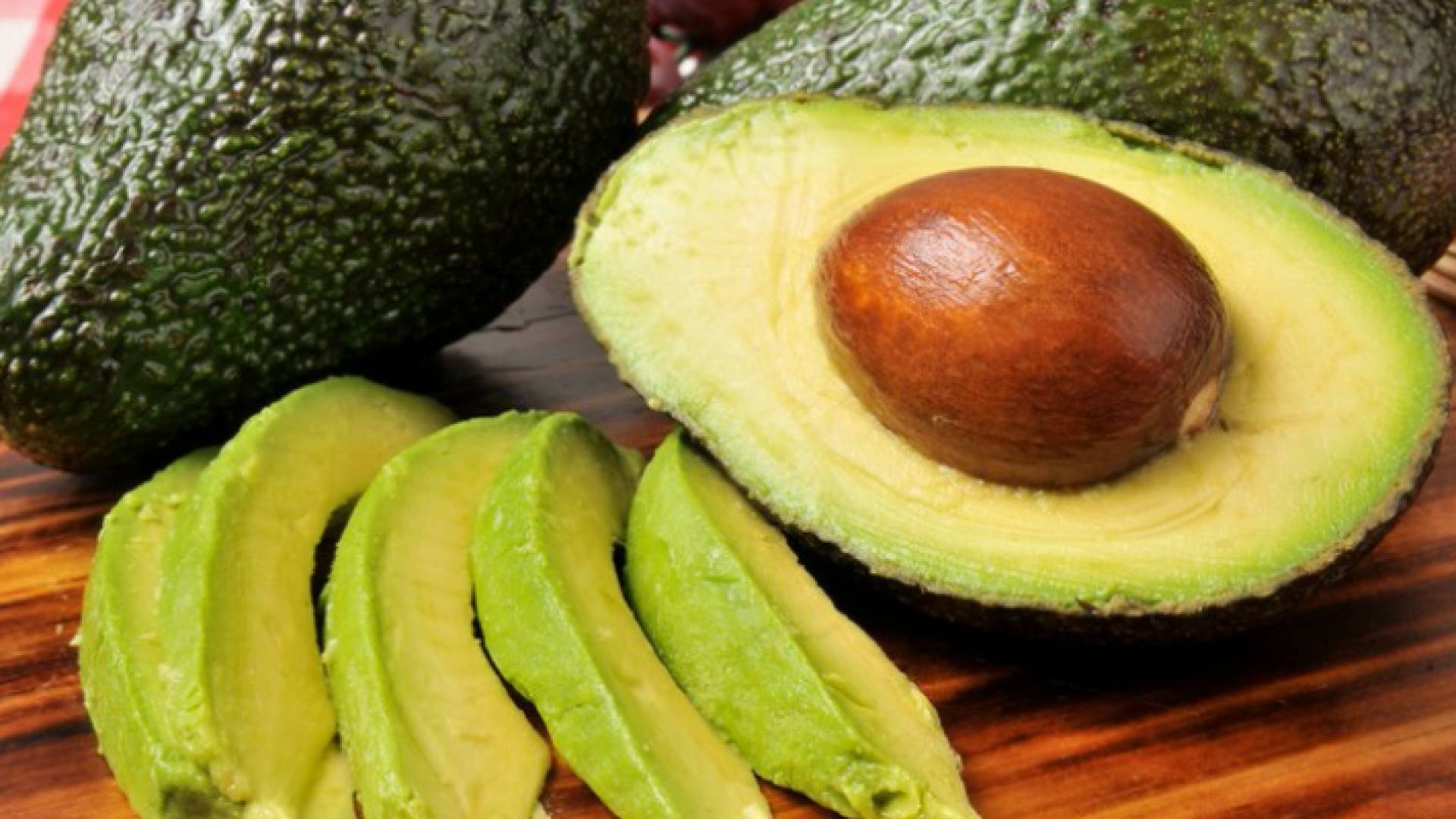 الأفوكادو - تعبيرية