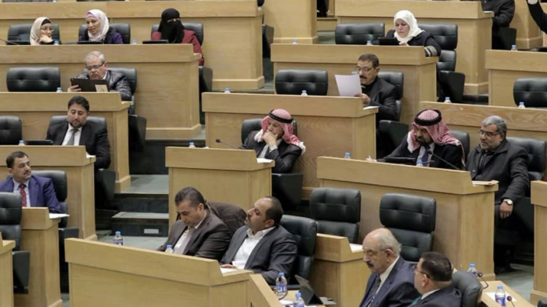 أعضاء من مجلس النواب