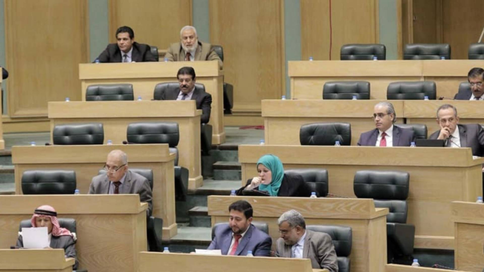 صورة من جلسة الثلاثاء