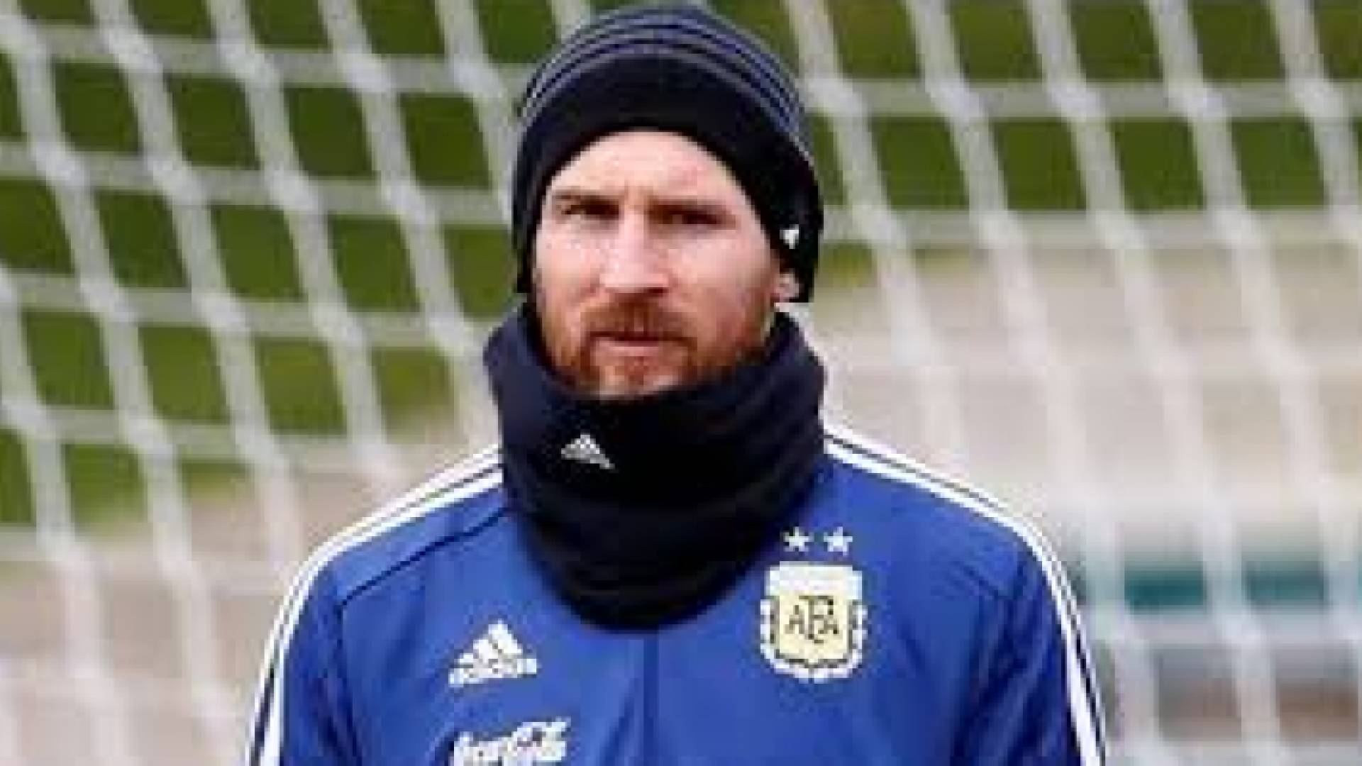 ميسي يتدرب مع الأرجنتين تحضيرا لمواجهة إسبانيا