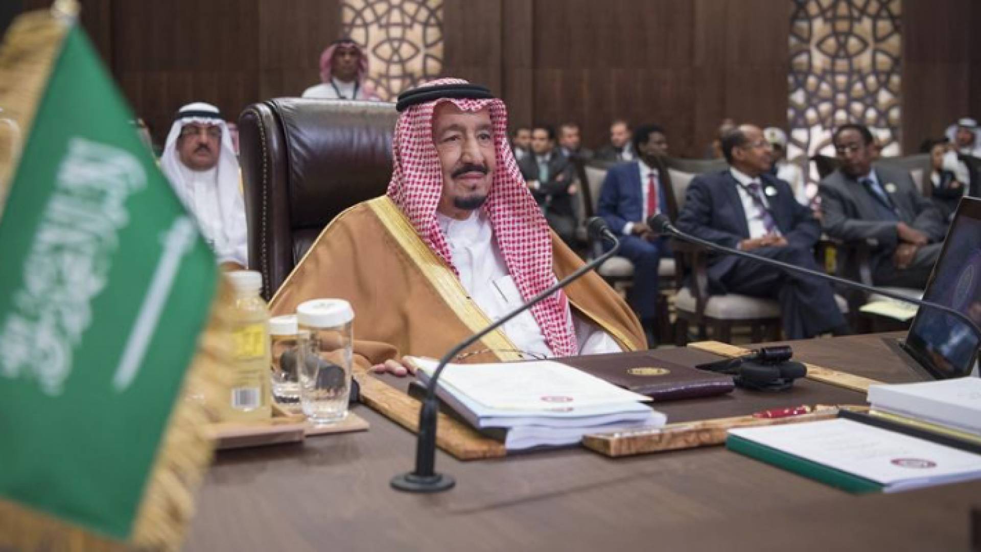 الملك سلمان بن عبدالعزيز رئيس القمة