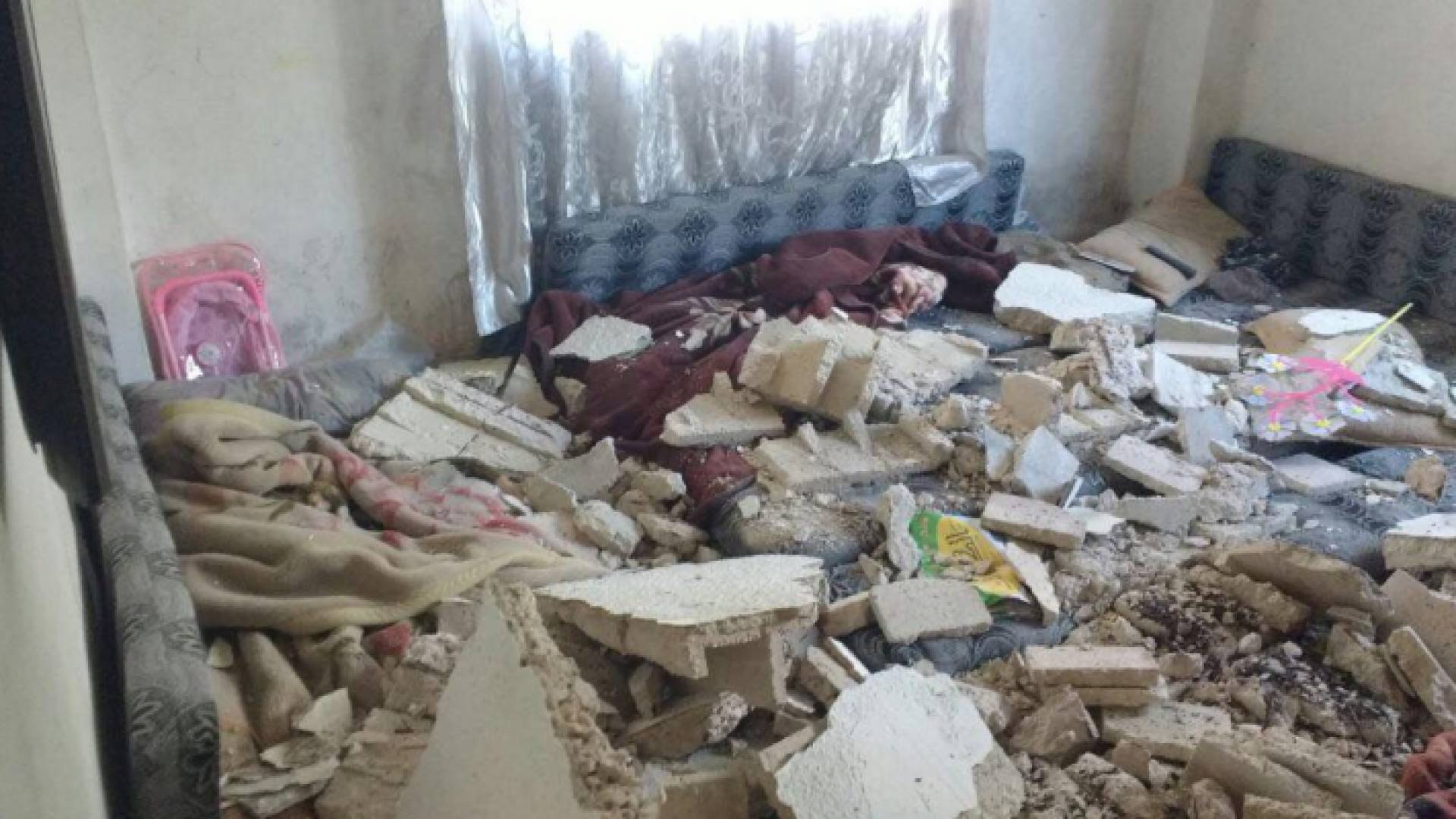 صورة من الانهيار