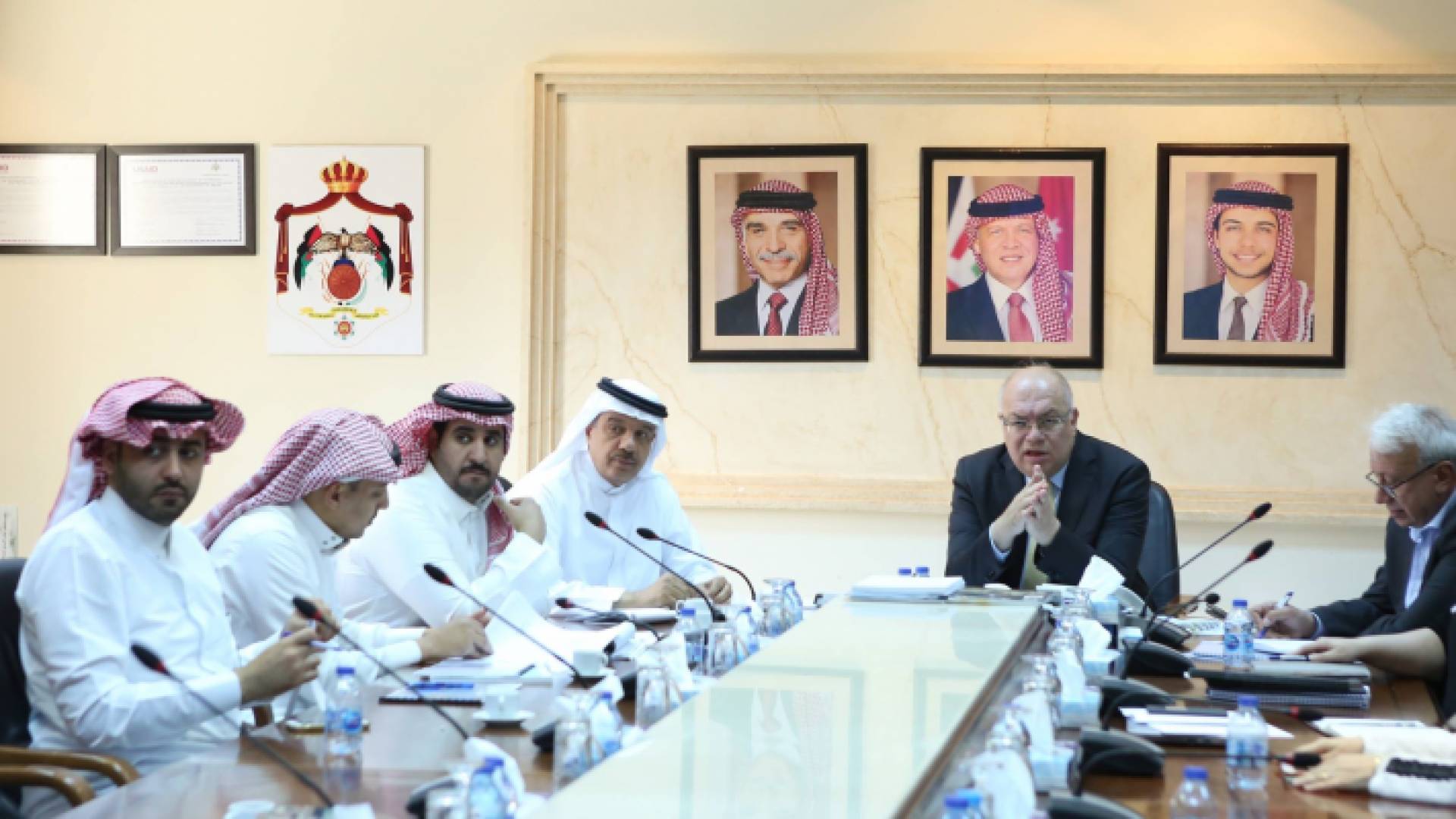 صورة خلال الاجتماع