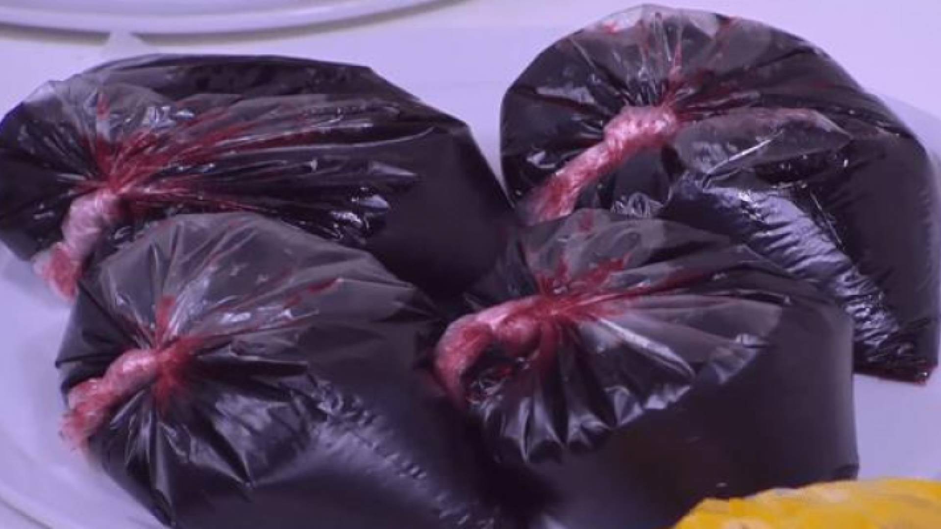 اتلاف نصف طن عصائر منتهية الصلاحية في عجلون