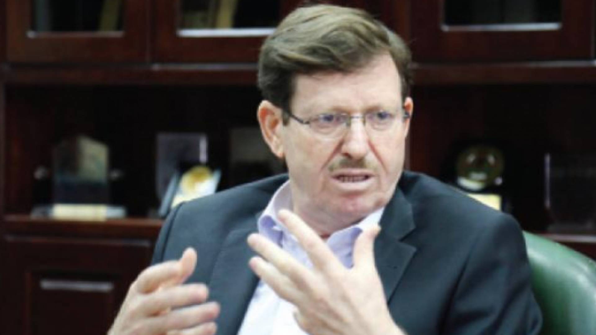 وزير الصحة الدكتور محمود الشياب