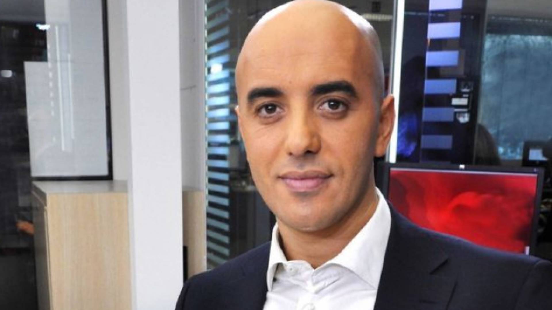 هروب اللص الشهير رضوان فايد بمروحية من سجنه في باريس