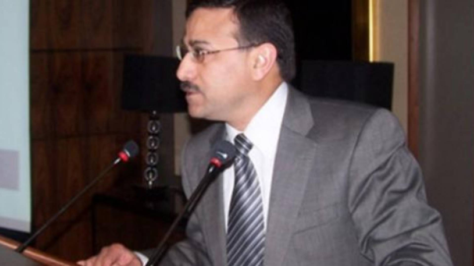 وزير المالية الدكتور عز الدين كناكرية