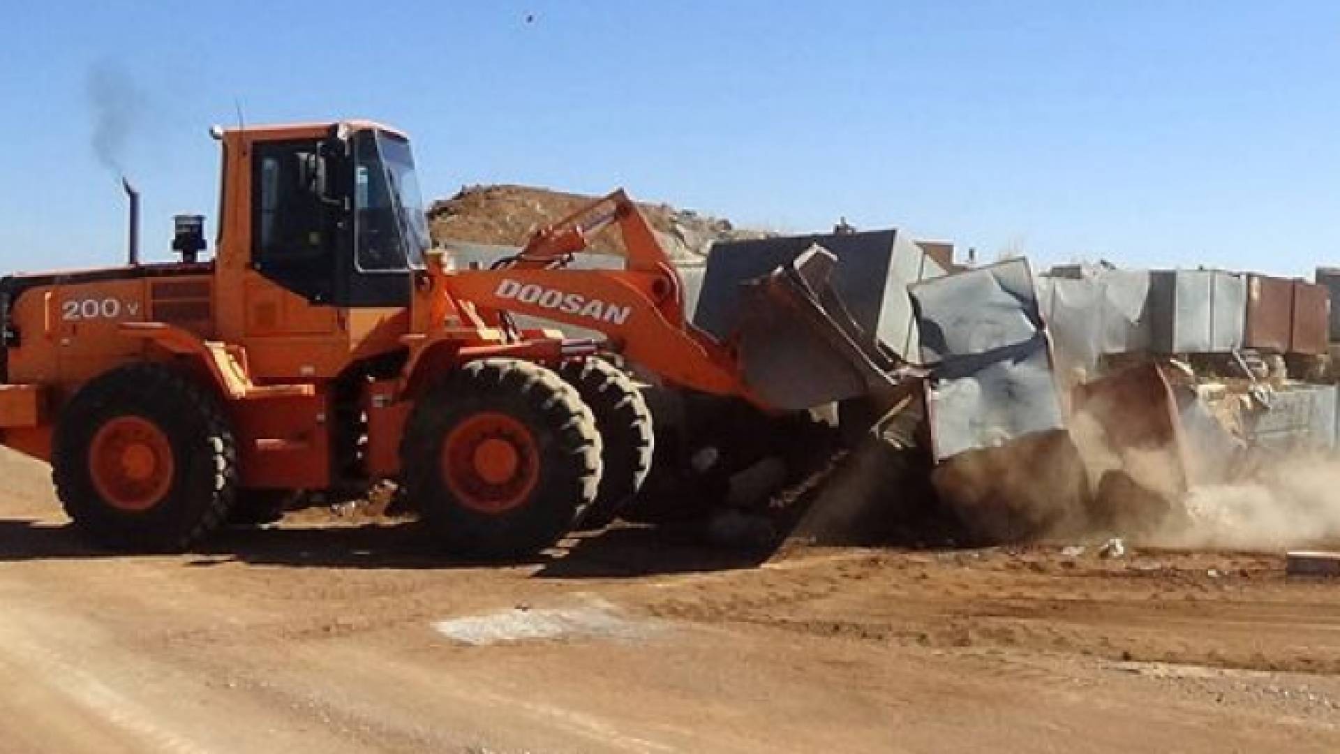 لطريق الدولية بين الاردن وسوريا ستكون في خدمة كل القوافل التجارية بعد نحو اسبوع