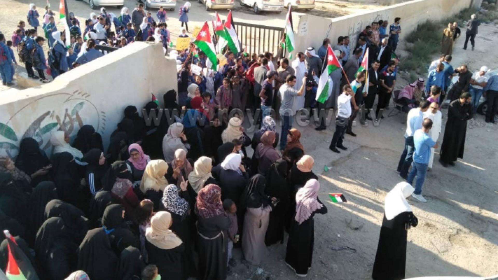 جانب من الوقفة الاحتجاجية