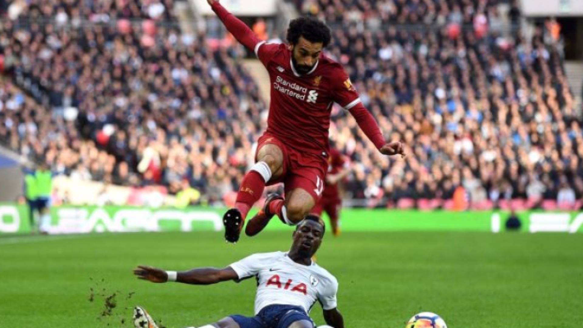 لقطة من لقاء سابق بين الفريقين