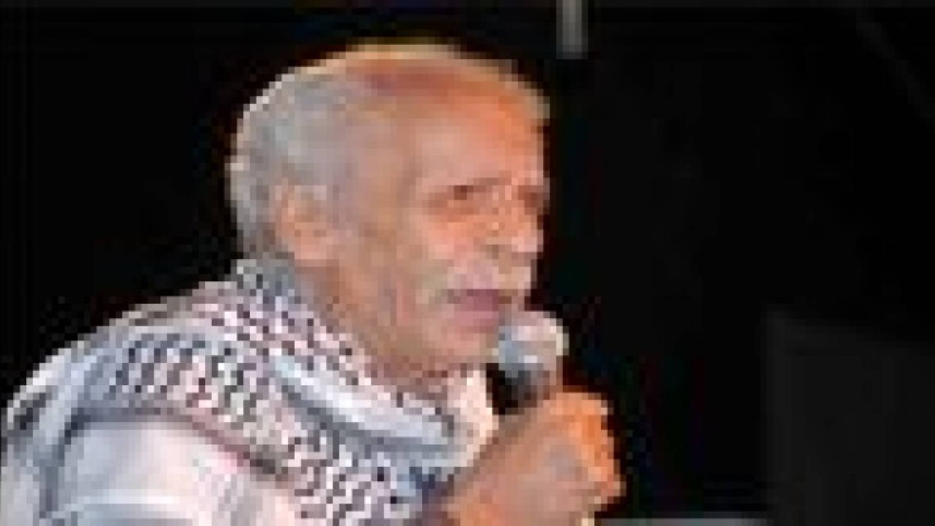 الموت يغيب الشاعر المصري أحمد فؤاد نجم