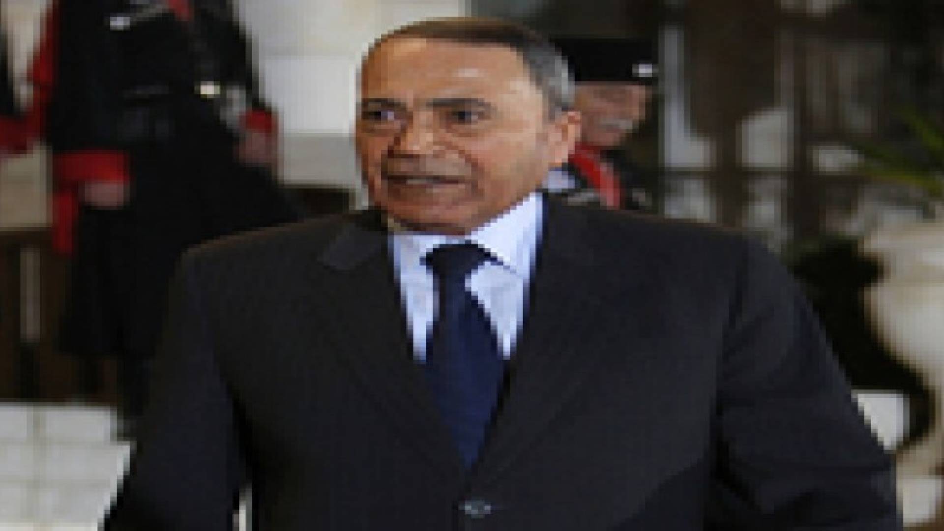 البخيت يحذر من نقل الحرب السورية إلى الأردن