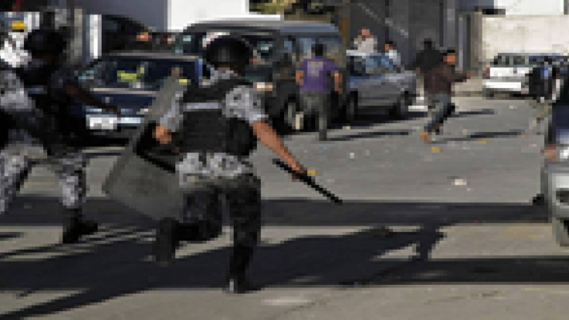 اربد: إصابات وحرق منازل في اعمال شغب واسعة في "البارحة"