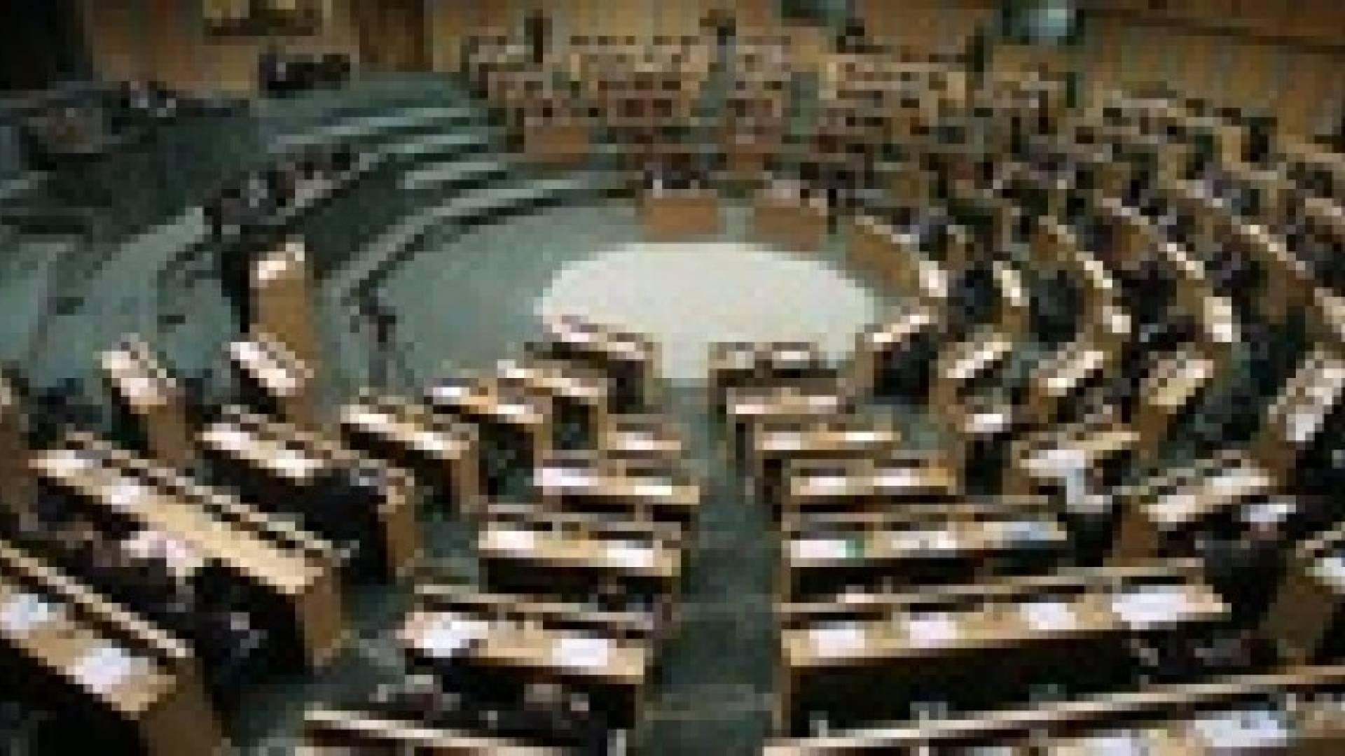 لقطات لنواب منشغلون بهواتفهم أثناء مناقشة الموازنة