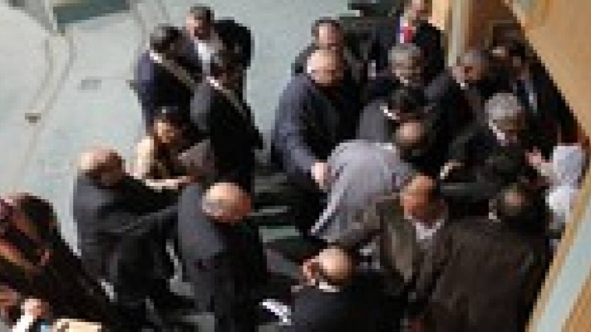 نواب يهنئون الحكومة بعد اقرار الموازنة