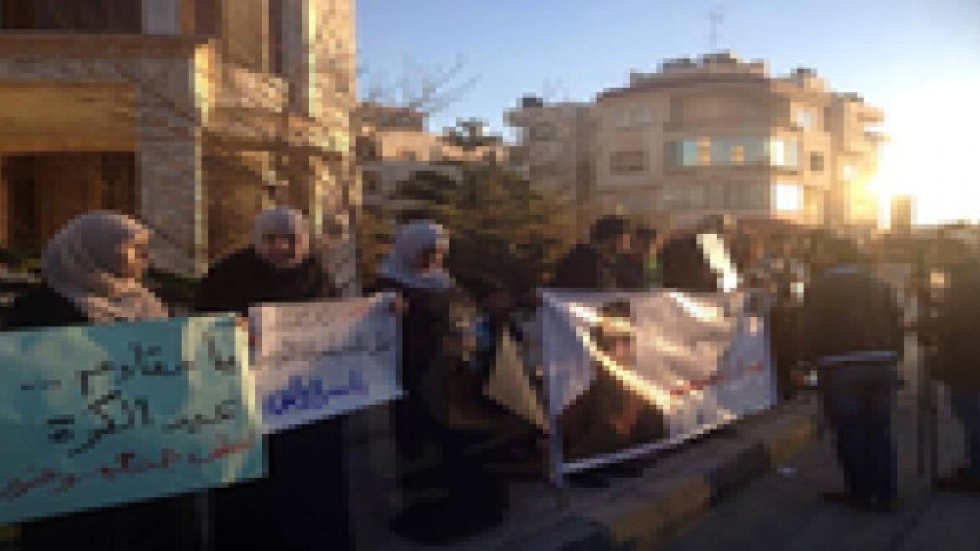 اهالي الأسرى للحكومة : هل طالبتم نتنياهو بأسرانا