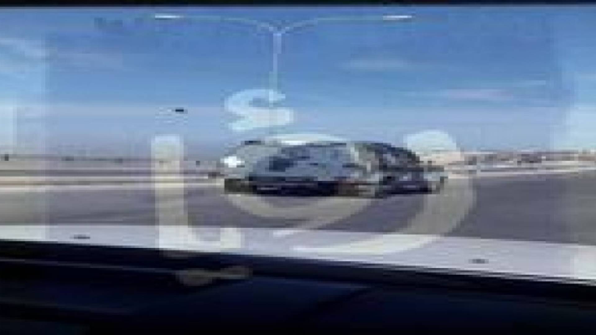 طلاب يرشقون المراقبين والدرك بالحجارة في السلط