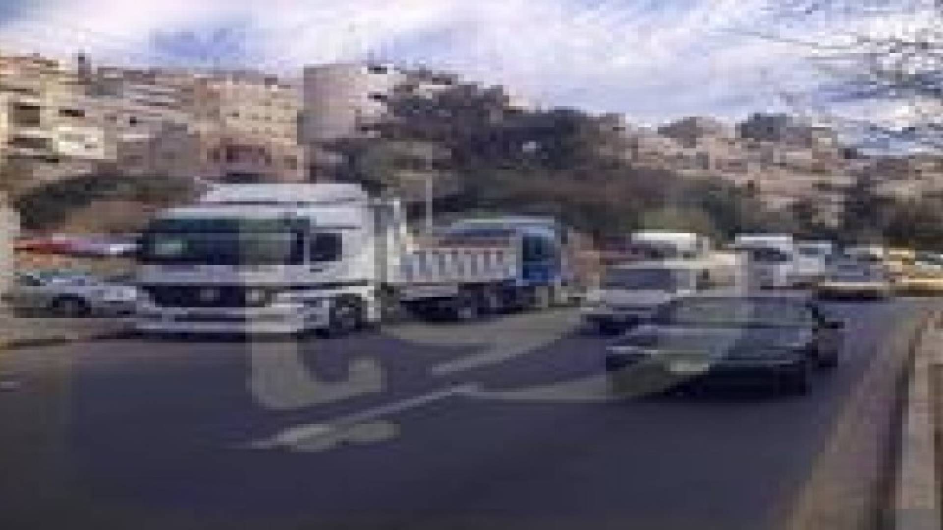 اعتصام لأصحاب الشاحنات أمام أمانة عمان