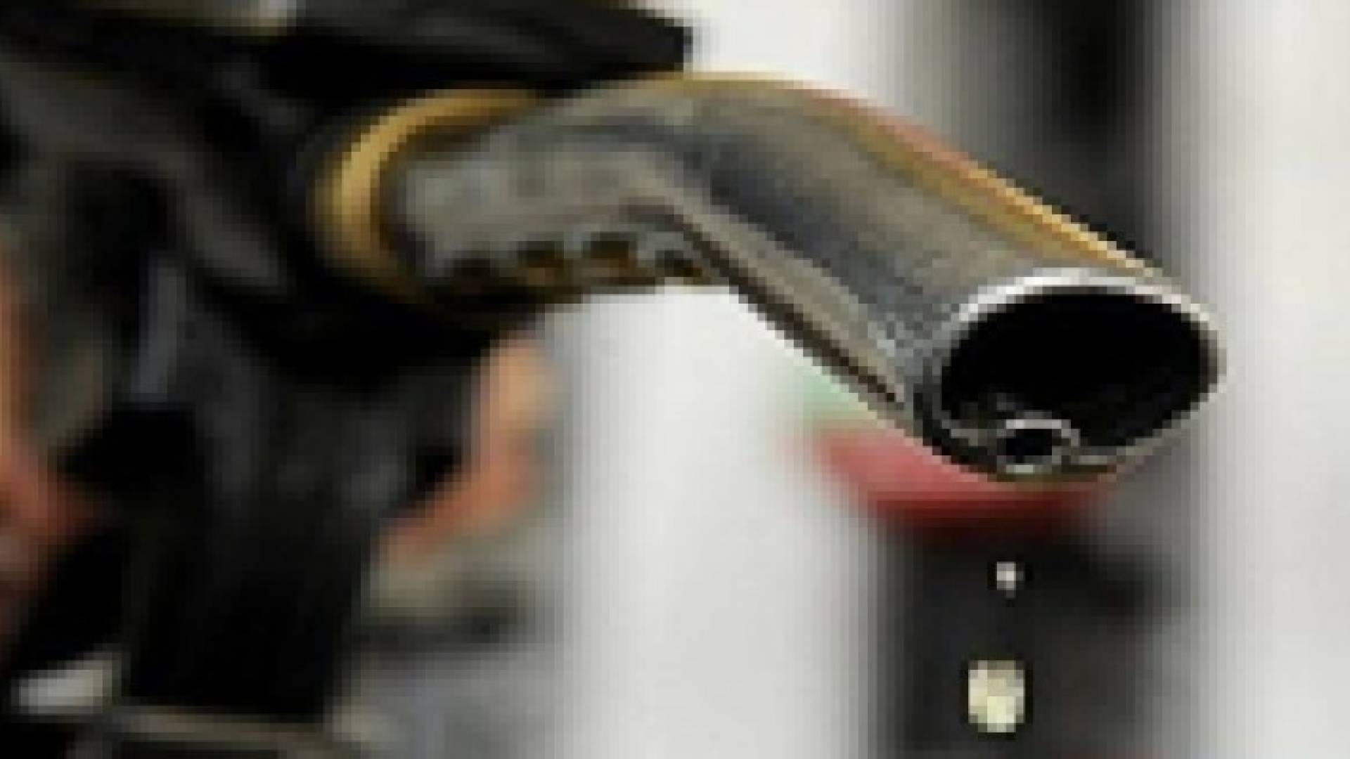 الفاتورة النفطية تنخفض 15 بالمئة وتسجل 3.8 مليار دينار