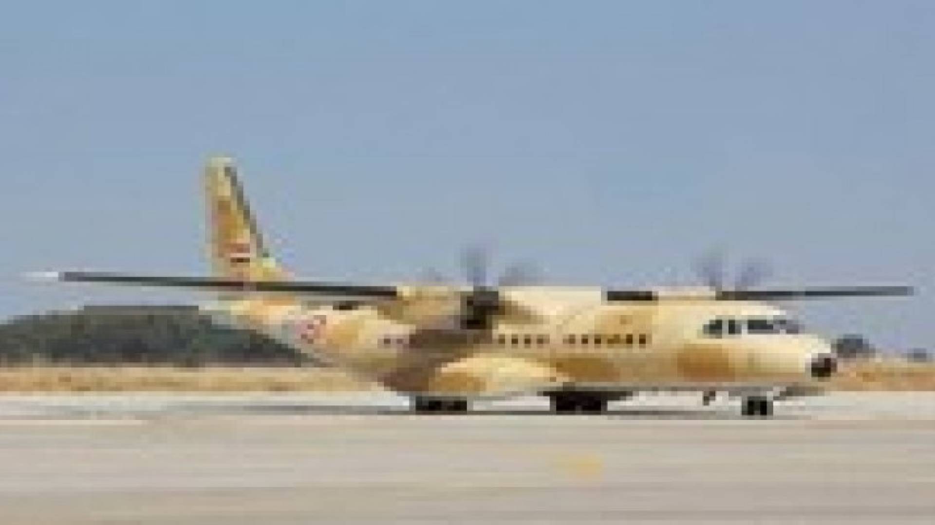 القاهرة ترسل طائرة لاجلاء دبلوماسيها من ليبيا