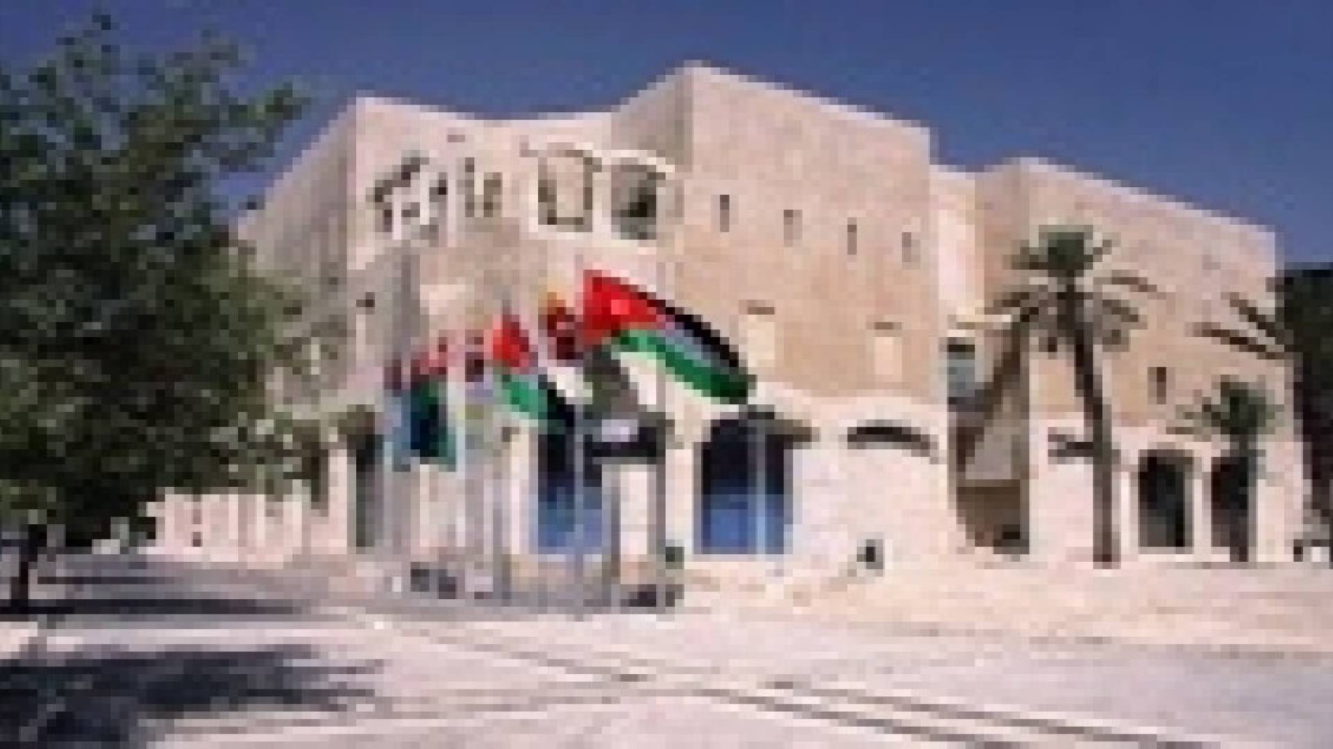 عطية يدعو الإدارة العليا في الأمانة لـ " التيسير" على العمانيين