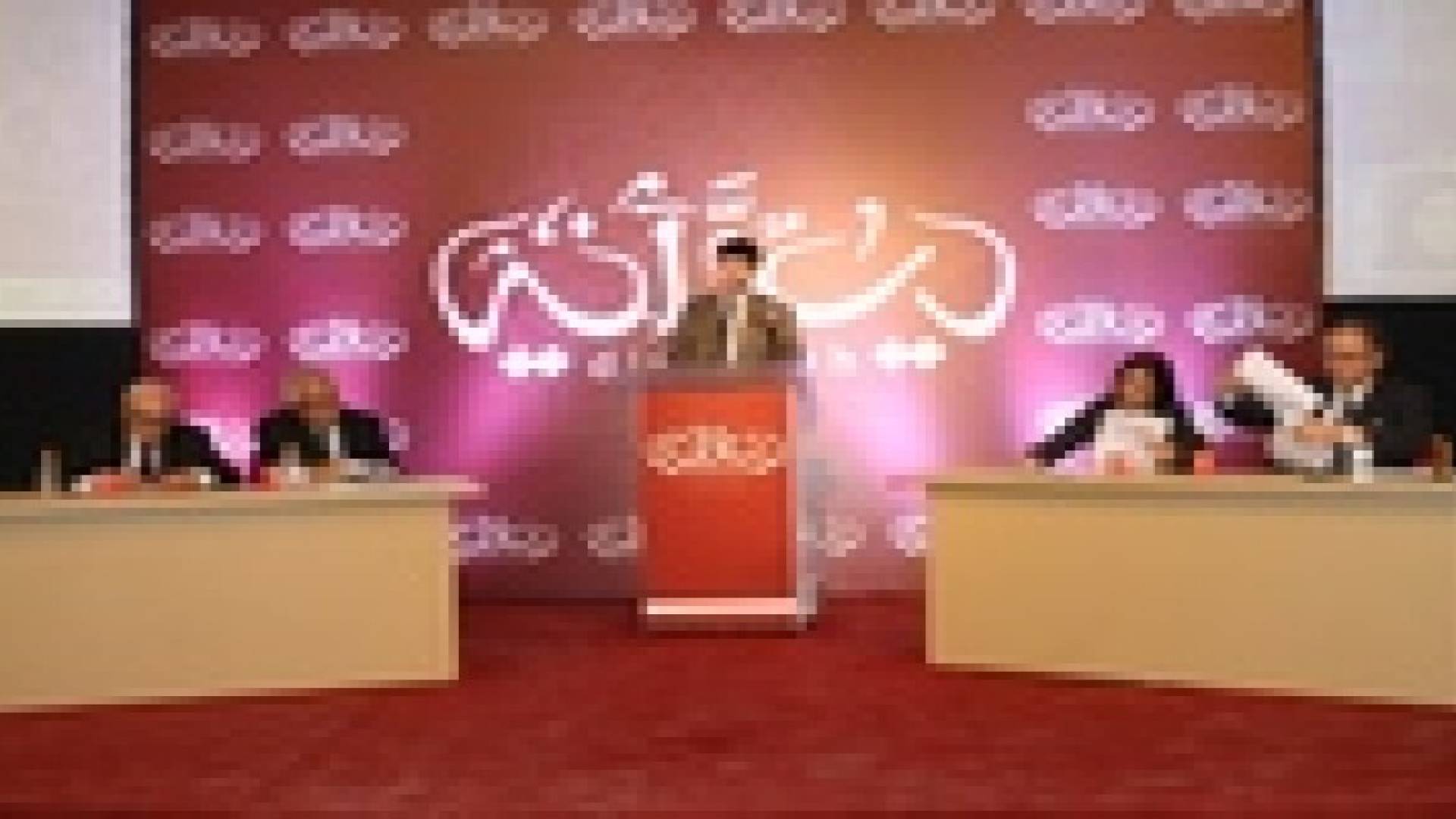 بلتاجي: منع الاراجيل اعتبارا من نيسان .. الفايز: اذهب إلى البرلمان