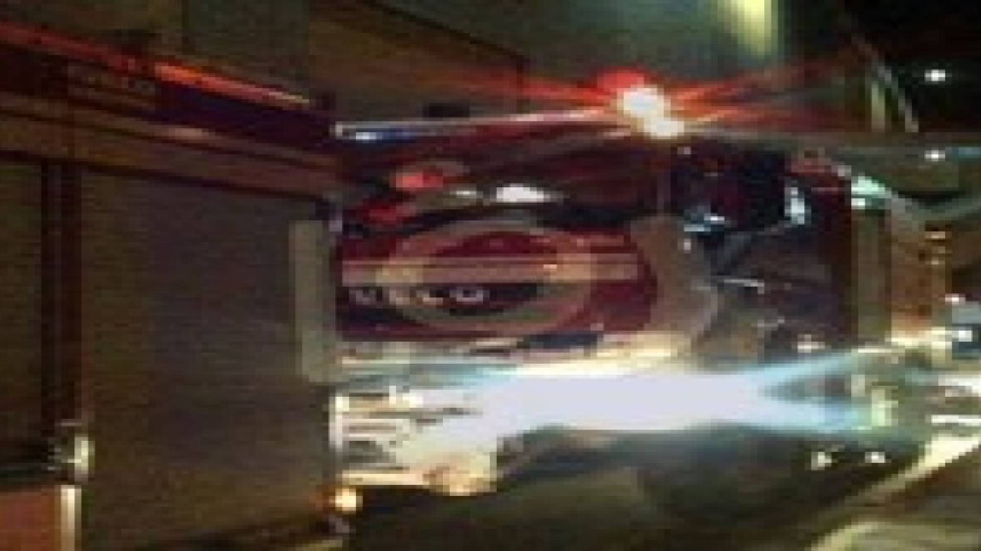 إصابتان في حريق مستودع