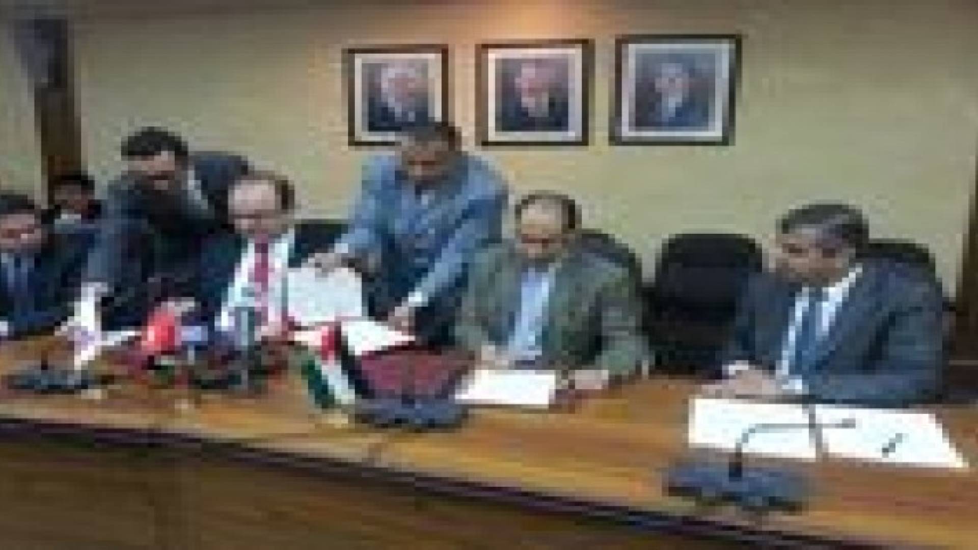 وزير التخطيط يوقع على اتفاقية مع الحكومة التركية