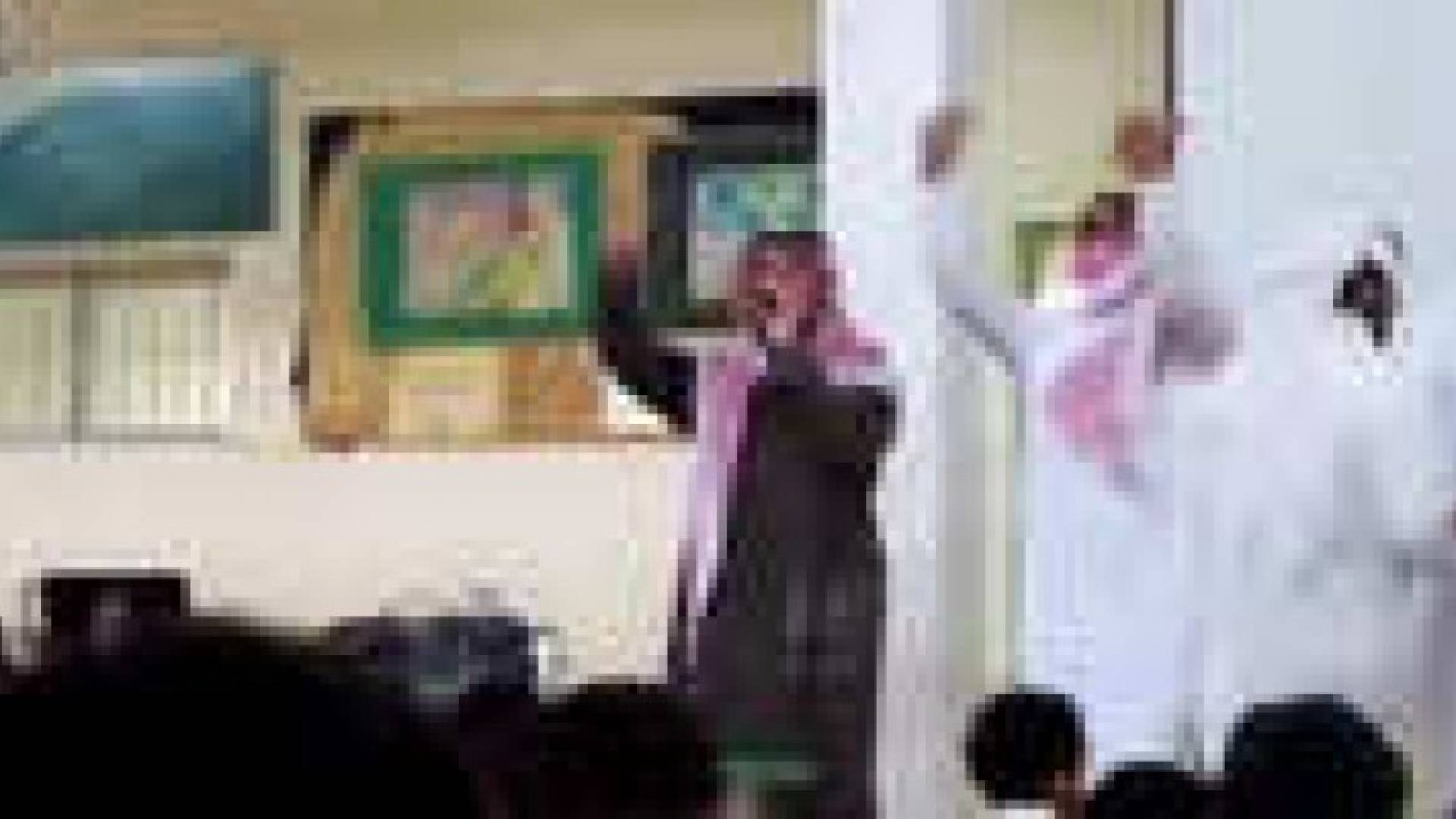 التحقيق مع أساتذة رقصوا في مدرسة بالسعودية