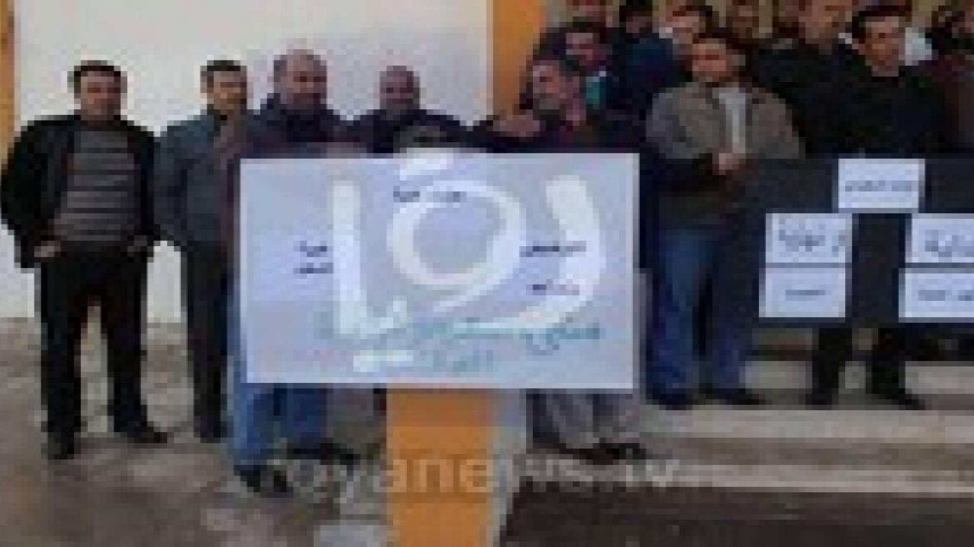 مدرسة الطفيلة المهنية تعتصم .. تفاصيل وصور