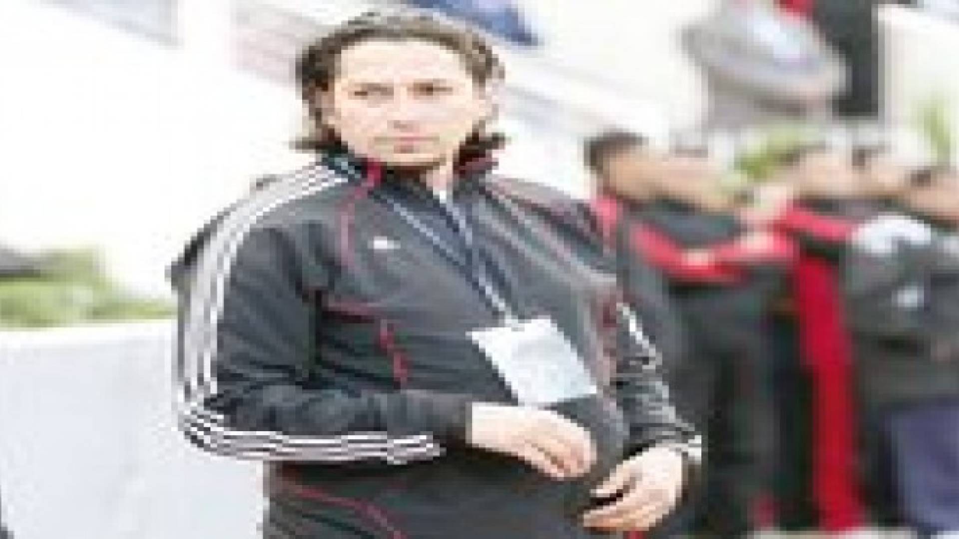 أبوزمع يعدل عن إستقالته ويعود للوحدات