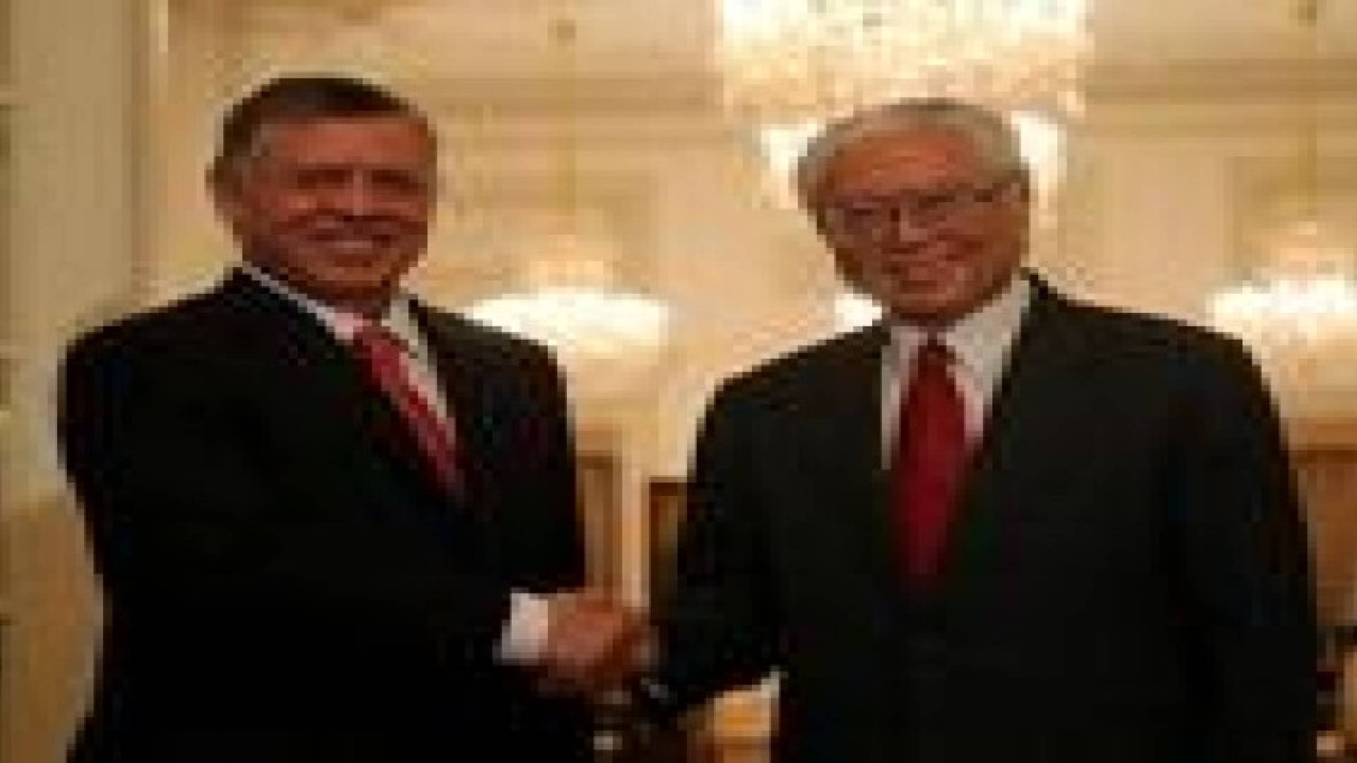 الملك يلتقي رئيس وزراء سنغافورة ويجتمع مع قيادات في الشؤون السياسية والفكرية والأكاديمية