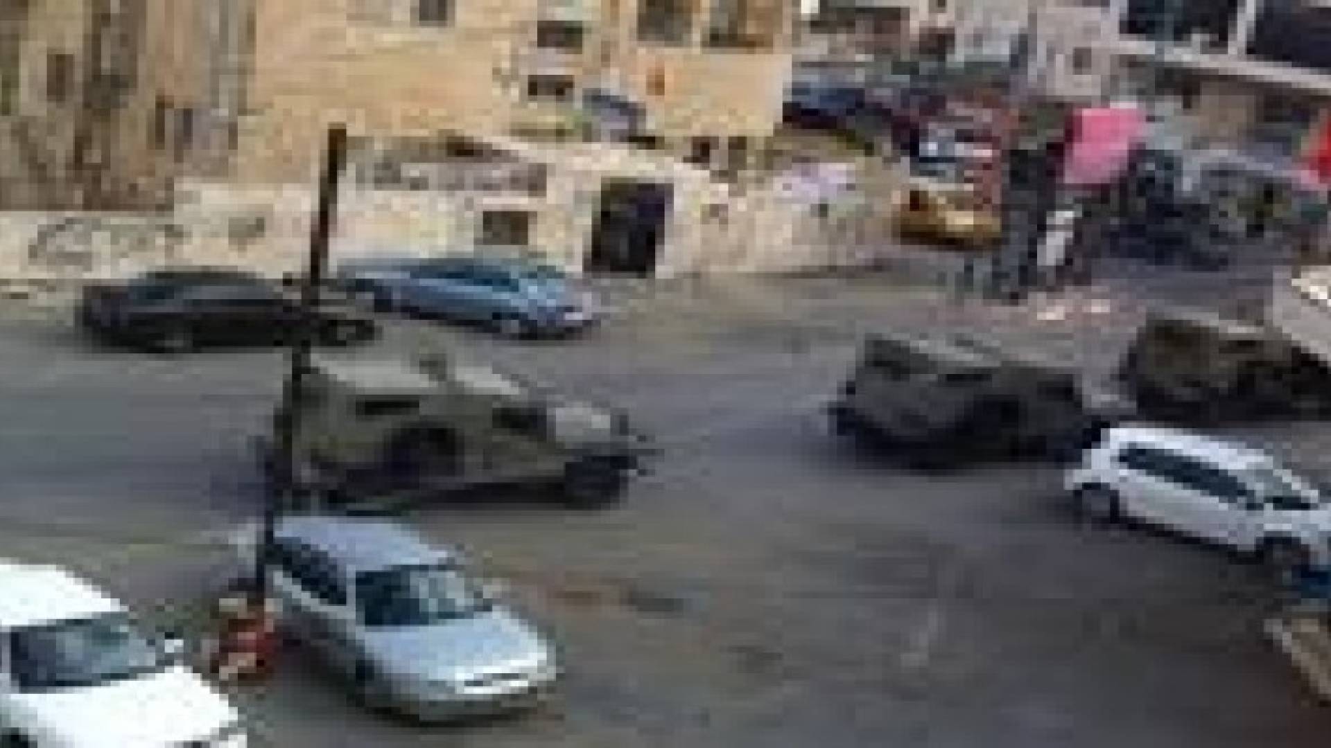 إسرائيل تعتقل 4 فلسطينيين بعد هدم جزء من منزل كانوا بداخله