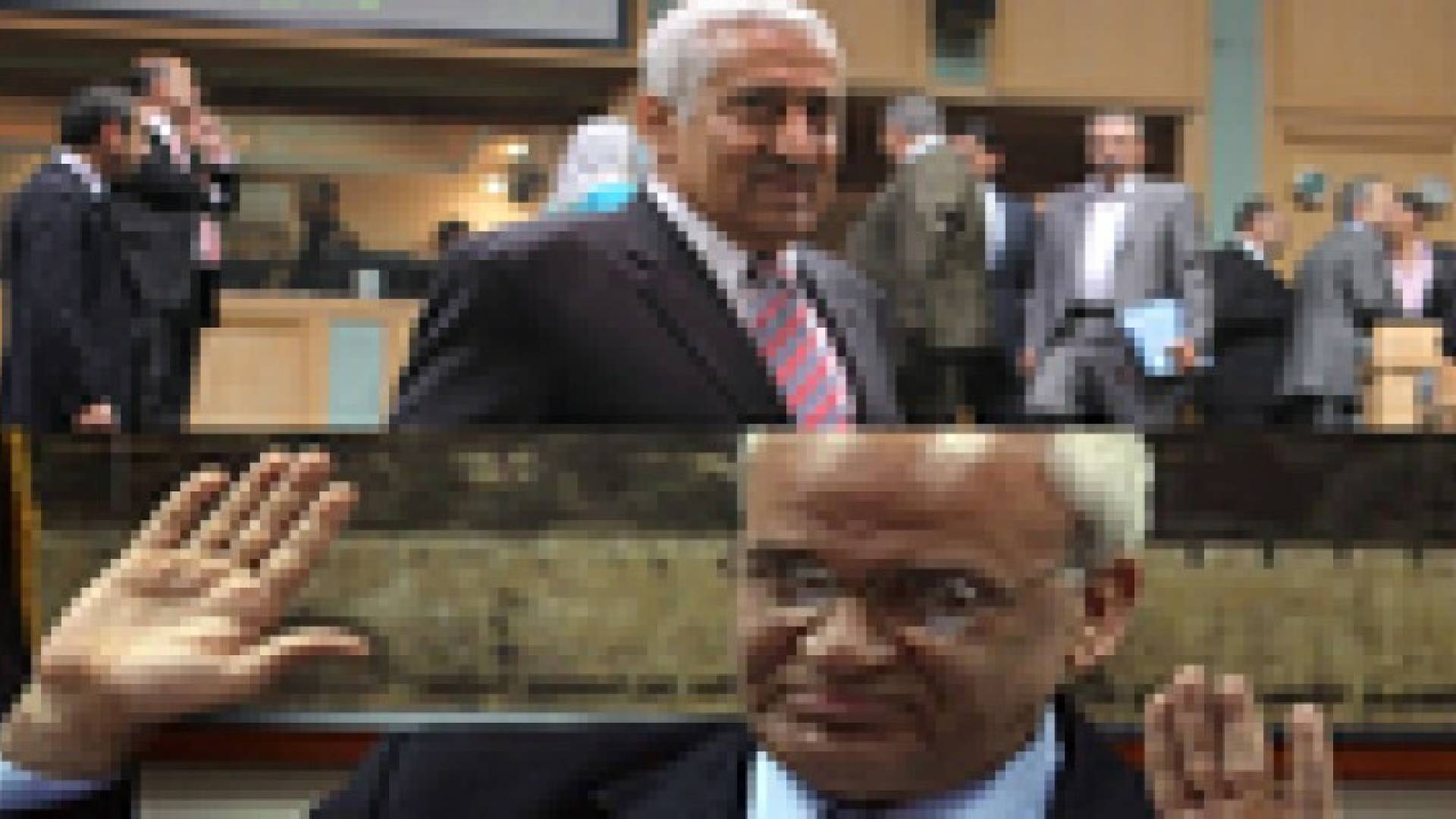 النسور "سرب" الملاحظة وعريقات ناقشها في القاهرة