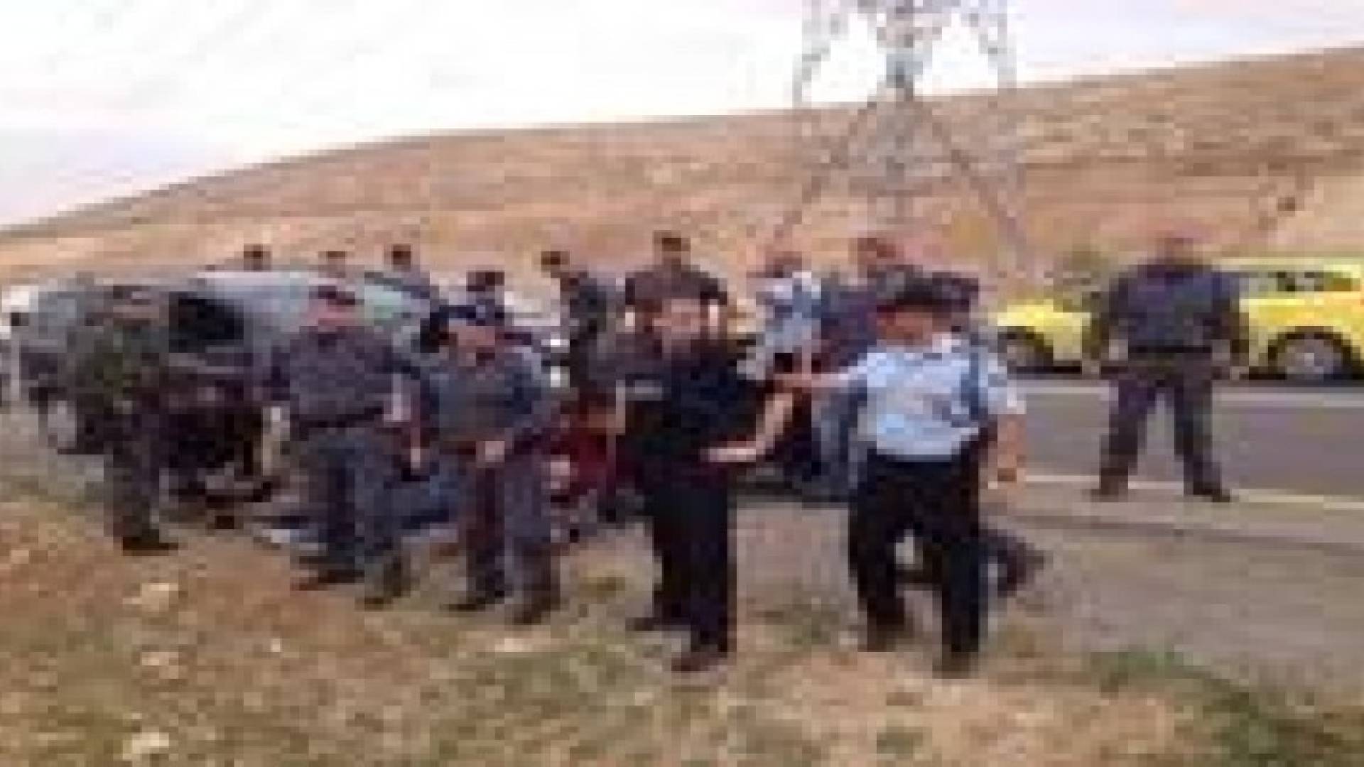 الاحتلال يعتقل فلسطينيين في عناتا