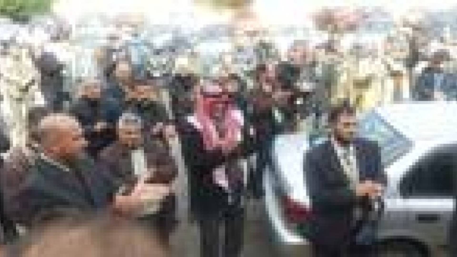 معلمو اربد يعتصمون ضد "الخدمة المدنية" وينددون بإغتيال زعيتر