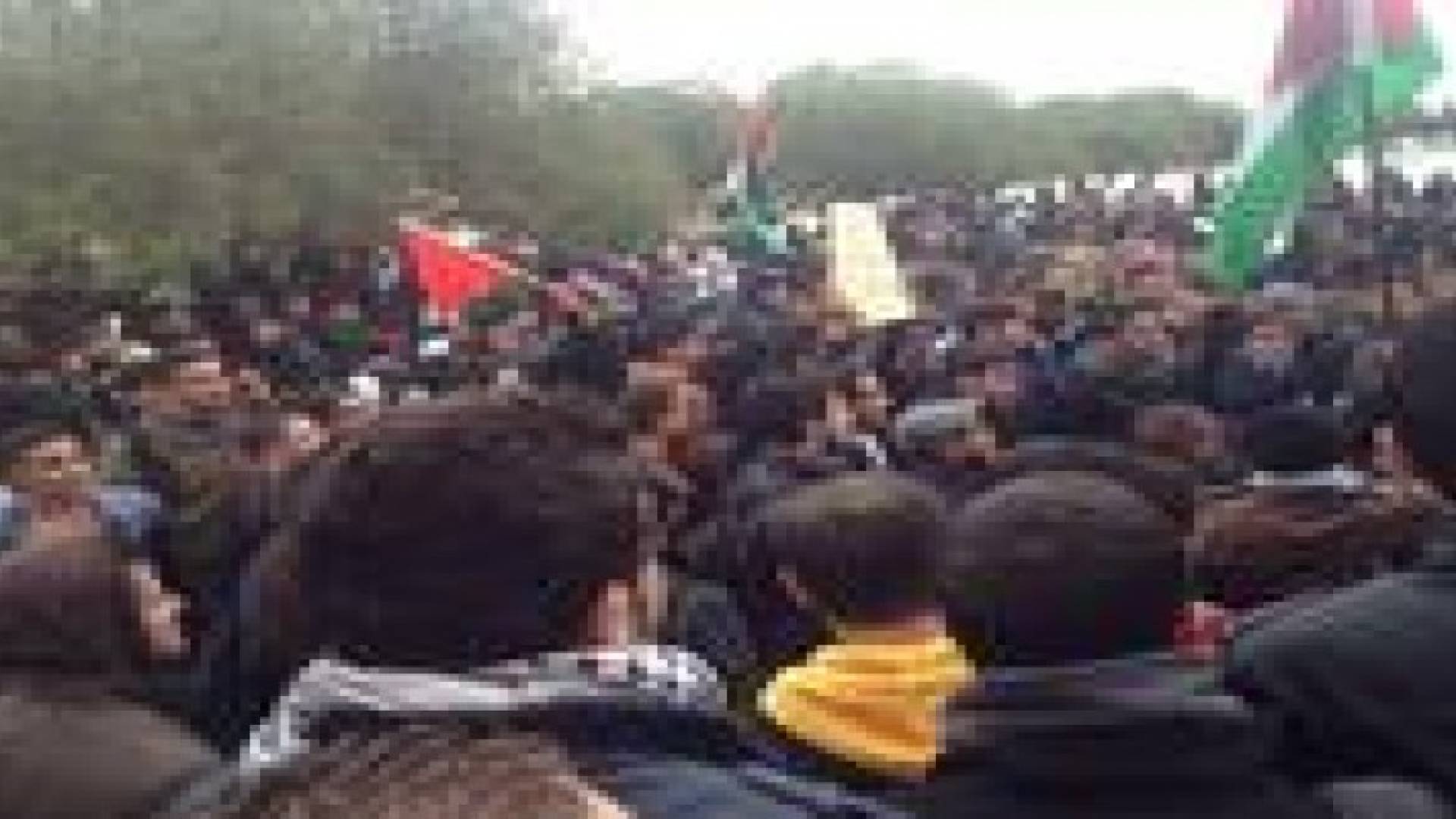 طلبة الهاشمية ينددون بإغتيال زعيتر