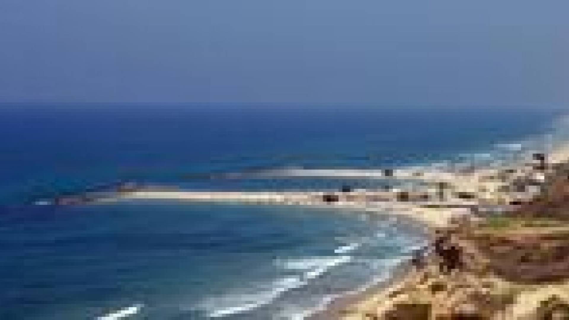 مصادر عبرية:  إنفجار سيارة في "نتانيا" وإصابة شخص