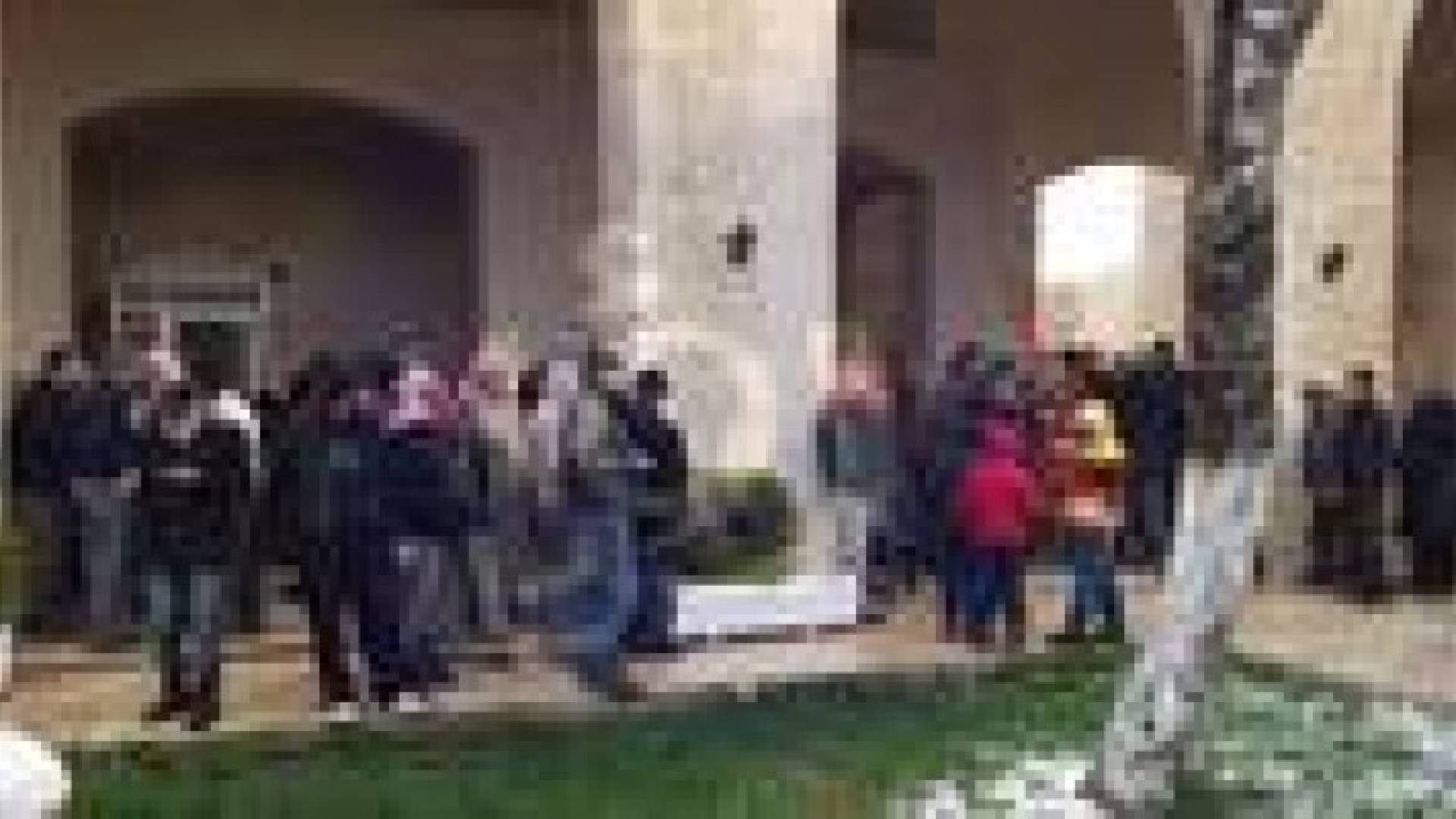 المزار الجنوبي : وقفة للمطالبة بطرد السفير الإسرائيلي