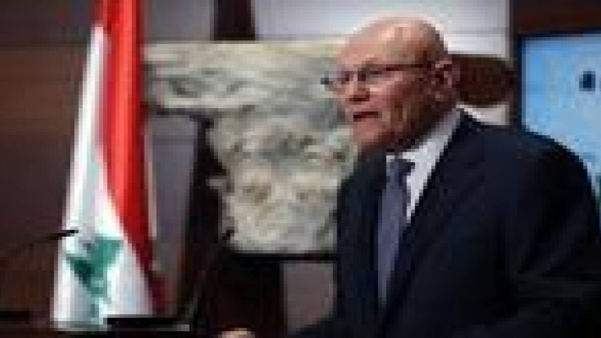 لبنان يسمح للمواطنين بمقاومة إسرائيل
