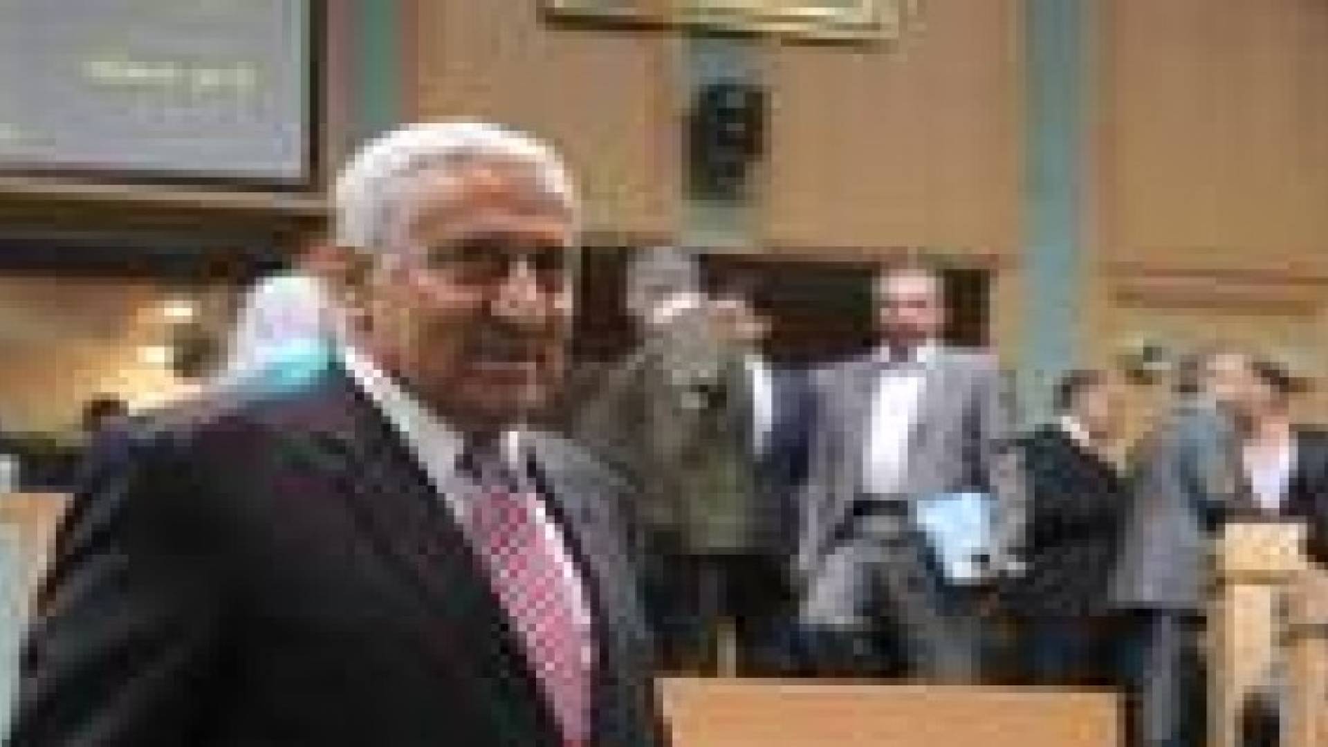 خطة حكومية للتعامل مع مطالب النواب حول استشهاد زعيتر