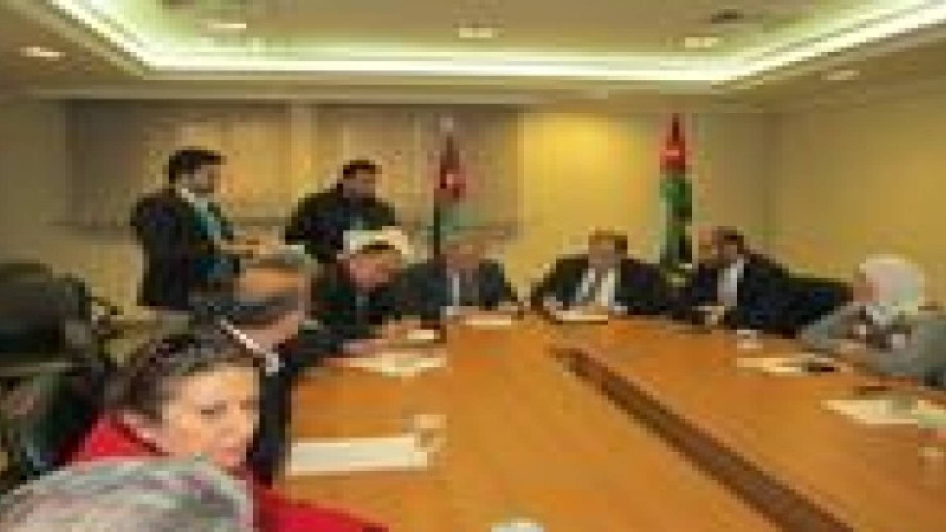 توقيع اتفاقيات شراء الطاقة الكهربائية من مشاريع الطاقة المتجددة