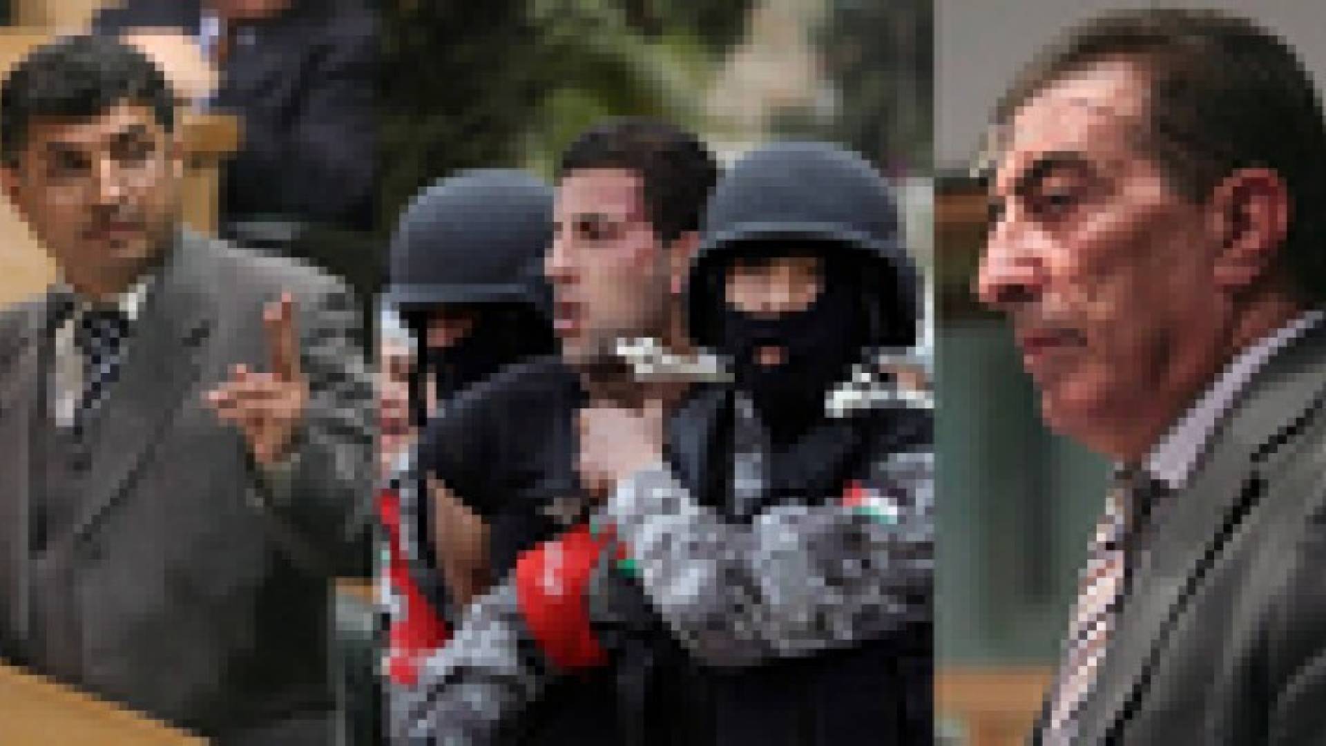 السواعير يسأل عن معتقلي اعتصام الدقامسة.. و الطراونة يجيب