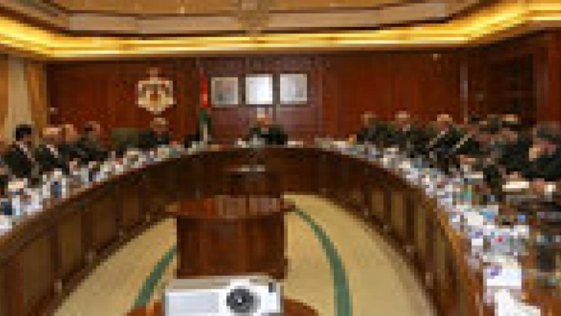 إجراءات حكومية جديدة لتخفيض عجز الموازنة 1%