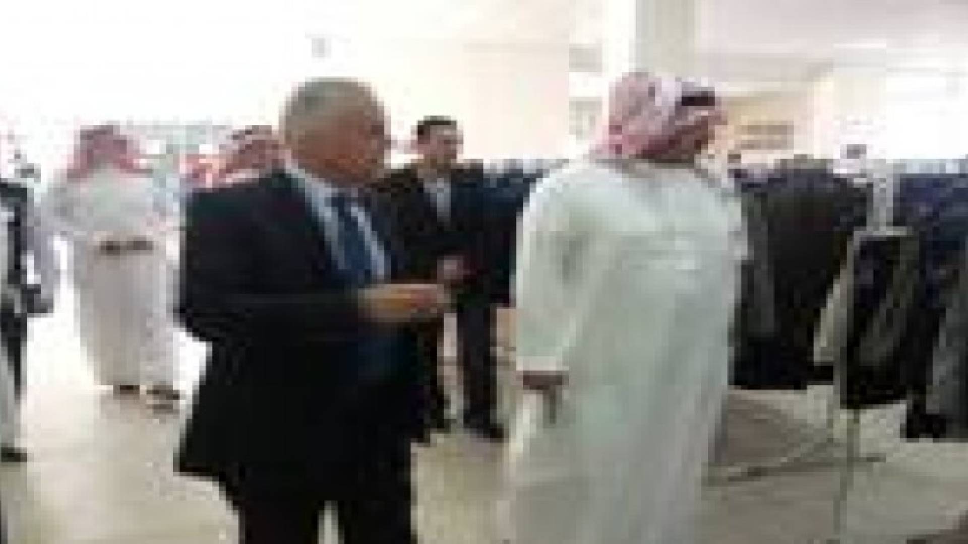 جولة للأمير تركي بن طلال في بنك الملابس الخيري