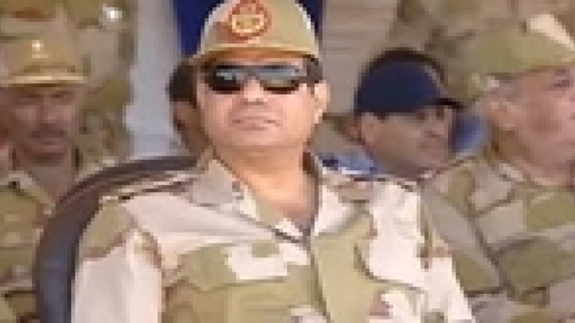 السيسي يقدم استقالته من وزارة الدفاع