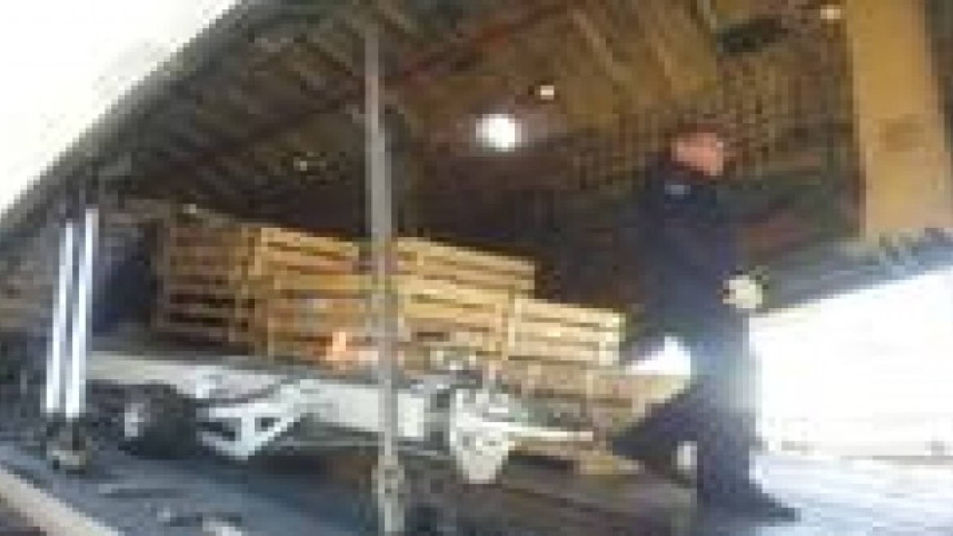 وصول طائرة مساعدات روسية للاجئين السوريين.. صور