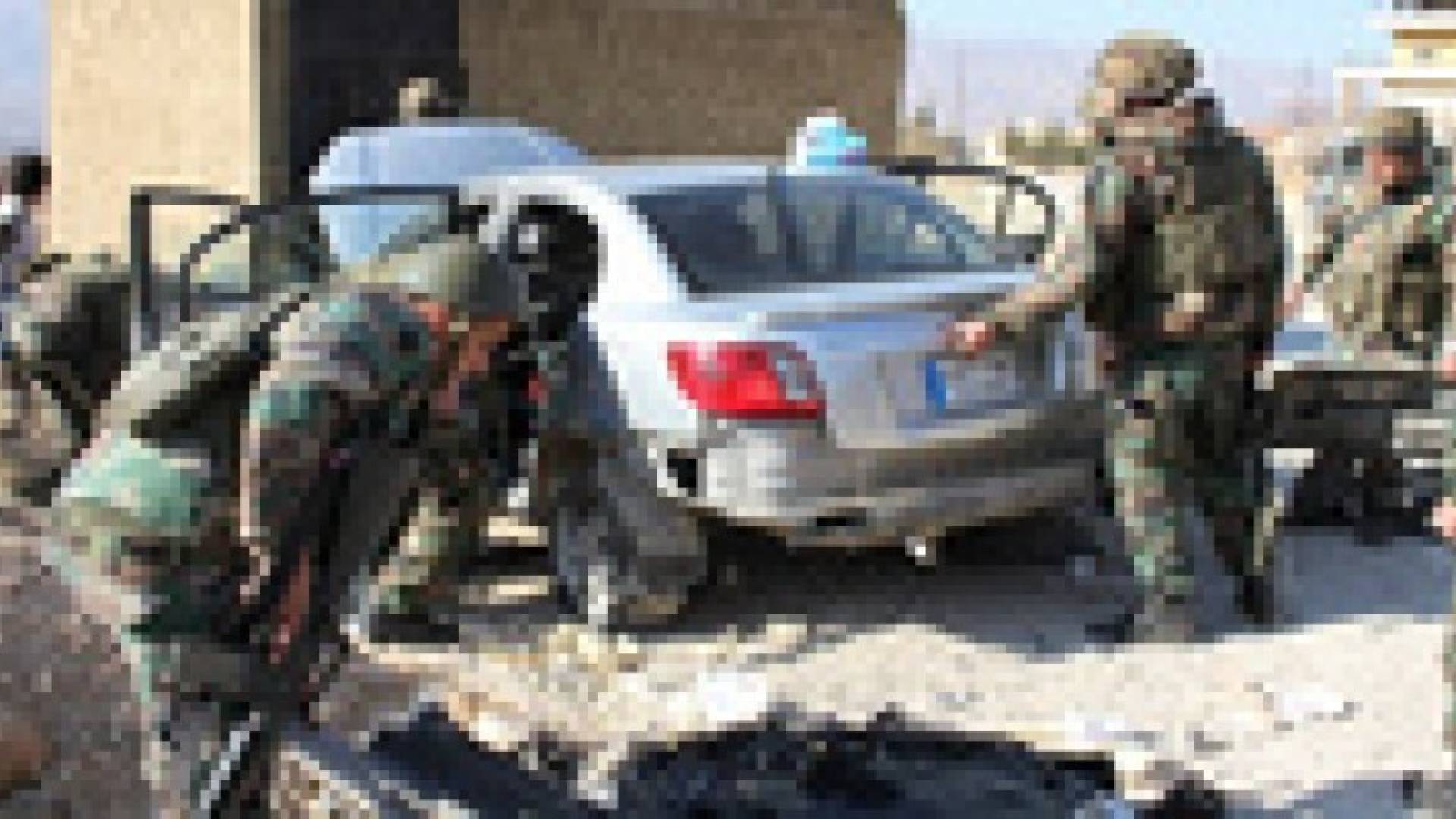 مقتل 3 عسكريين لبنانيين في تفجير سيارة يقودها انتحاري عند حاجز للجيش